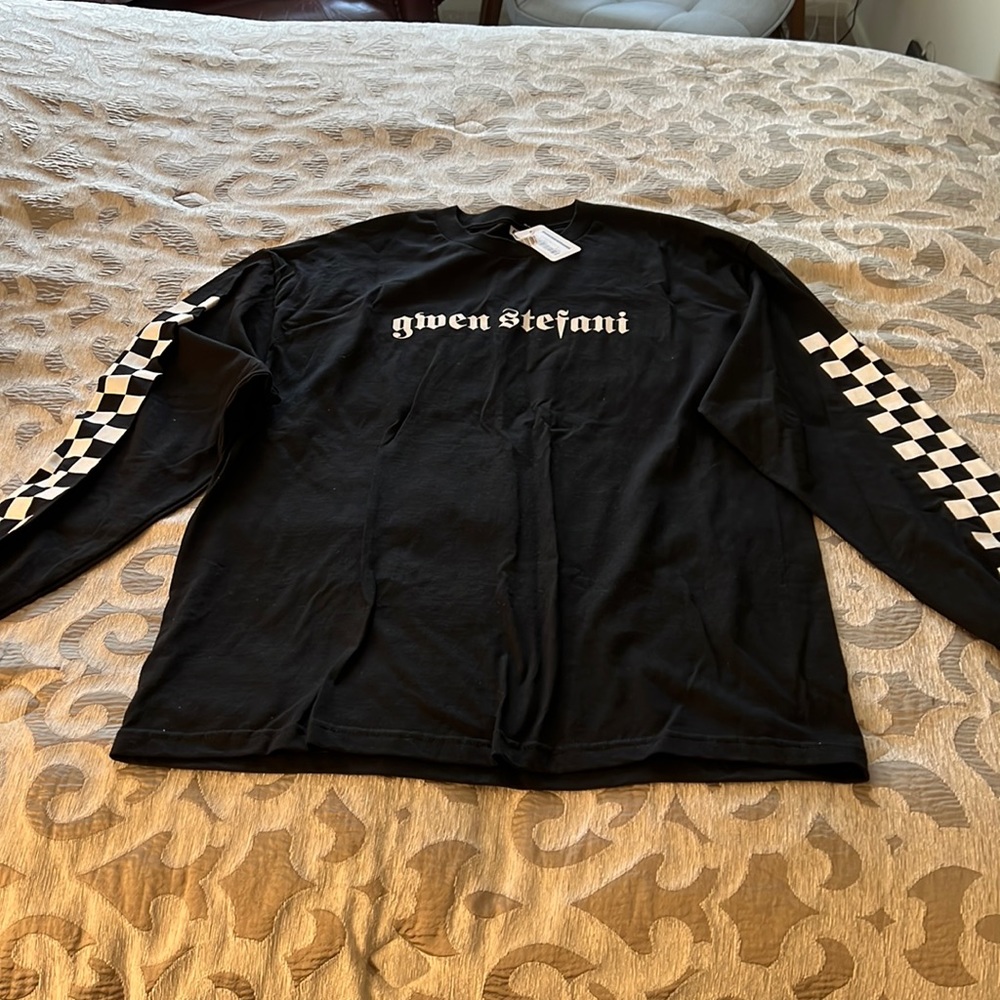 Gwen Stefani Las Vegas concert T-shirt